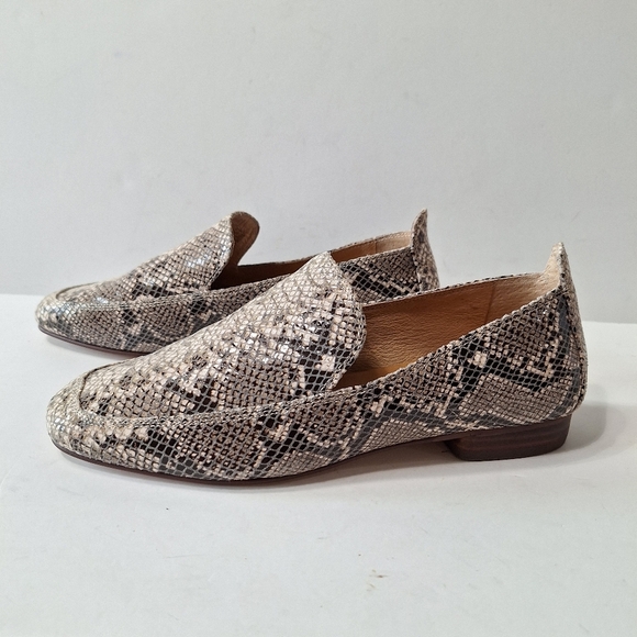 Corso Como Black Cream Unique Preppy Snake Print Mobwife Leather Loafer Sz. 7.5 - Picture 7 of 11